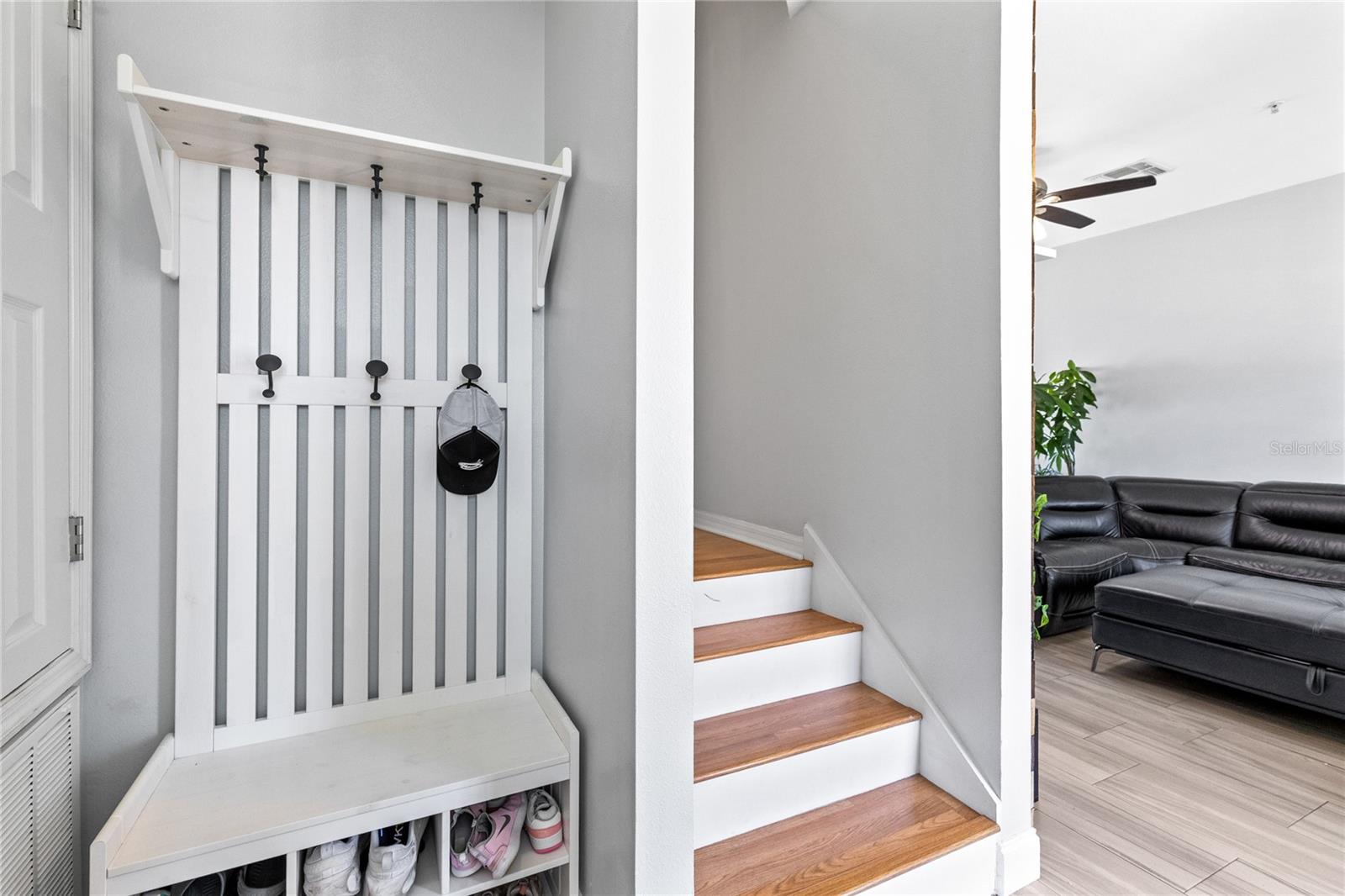 LEE VISTA SQUARE - Residential