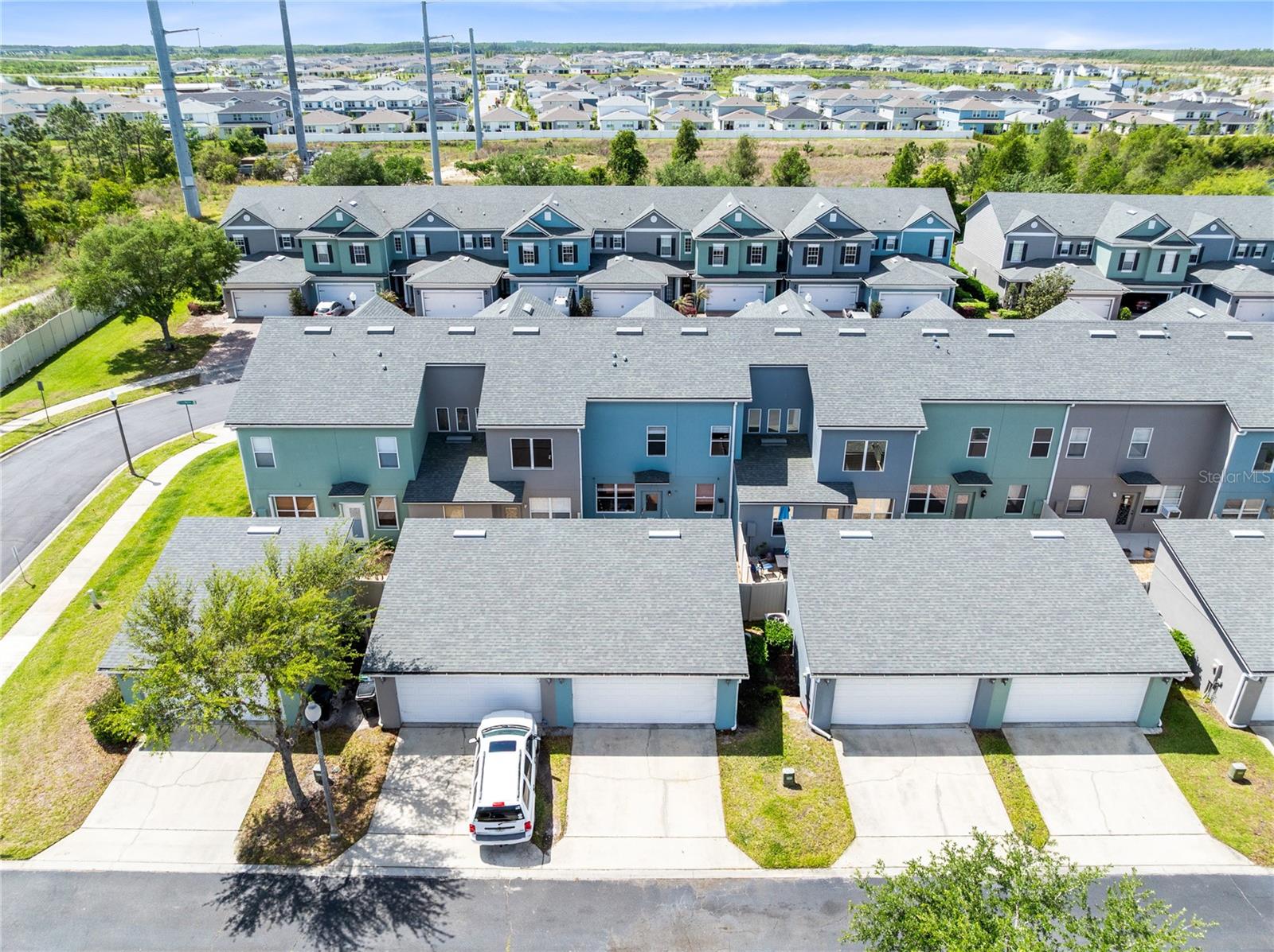 LEE VISTA SQUARE - Residential