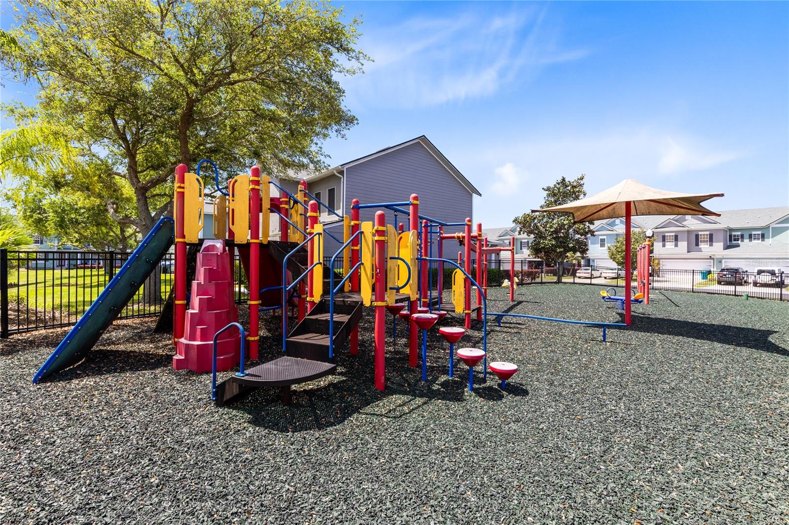 LEE VISTA SQUARE - Residential