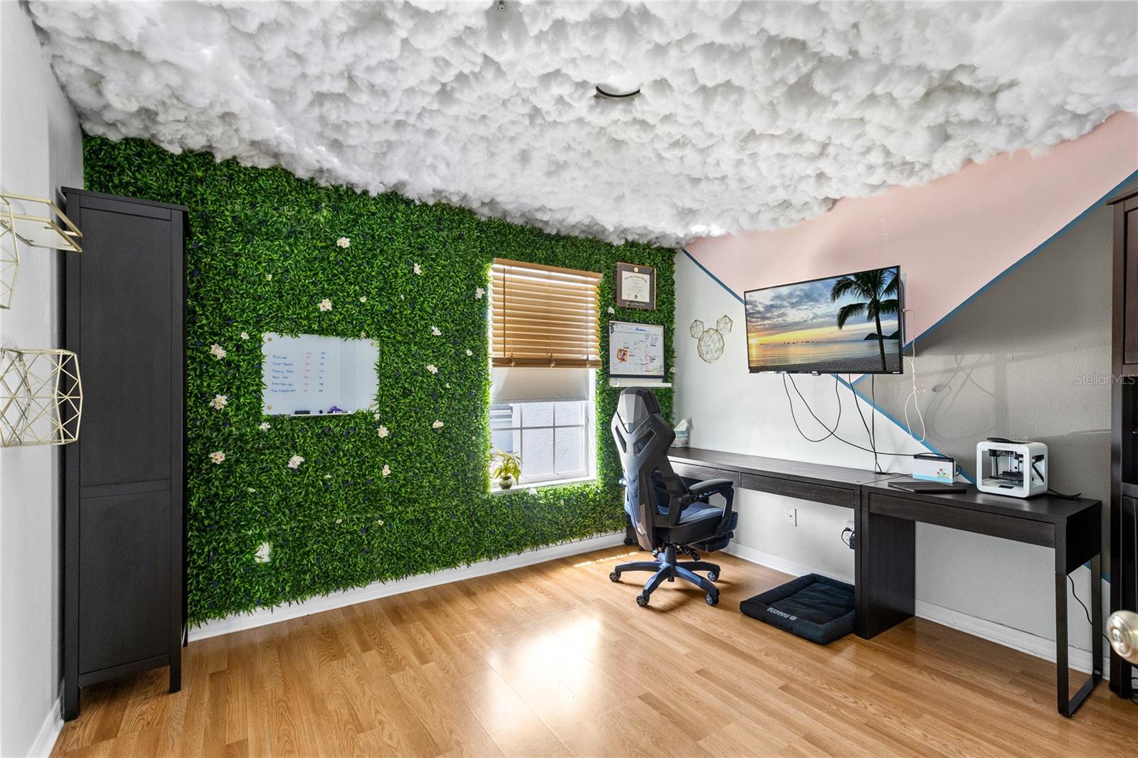 LEE VISTA SQUARE - Residential