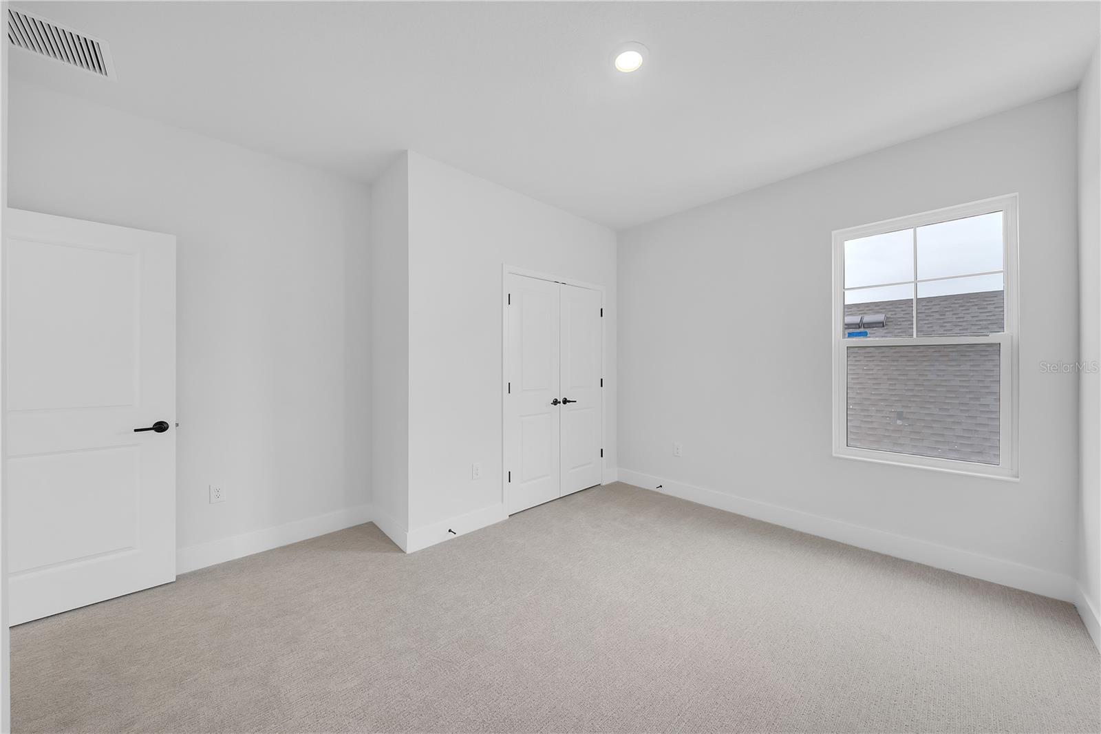 EMERALD LANDING AT WATERSIDE - Residential Lease