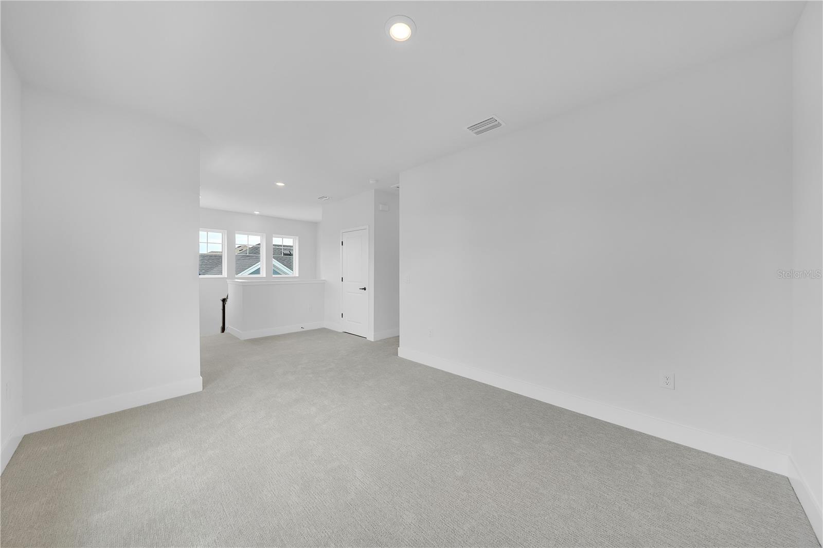 EMERALD LANDING AT WATERSIDE - Residential Lease