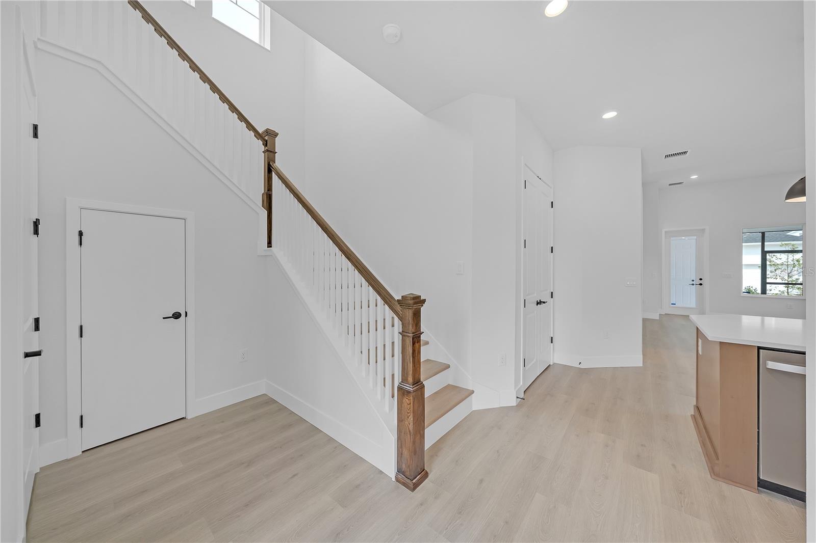EMERALD LANDING AT WATERSIDE - Residential Lease