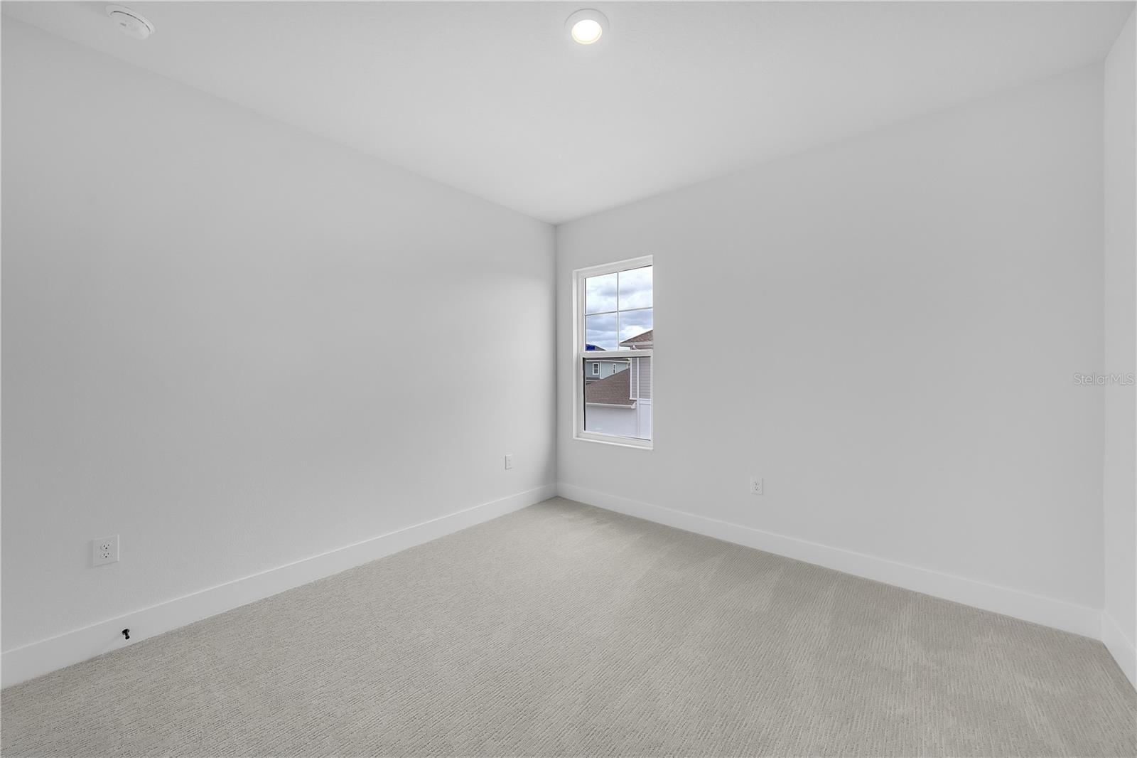 EMERALD LANDING AT WATERSIDE - Residential Lease