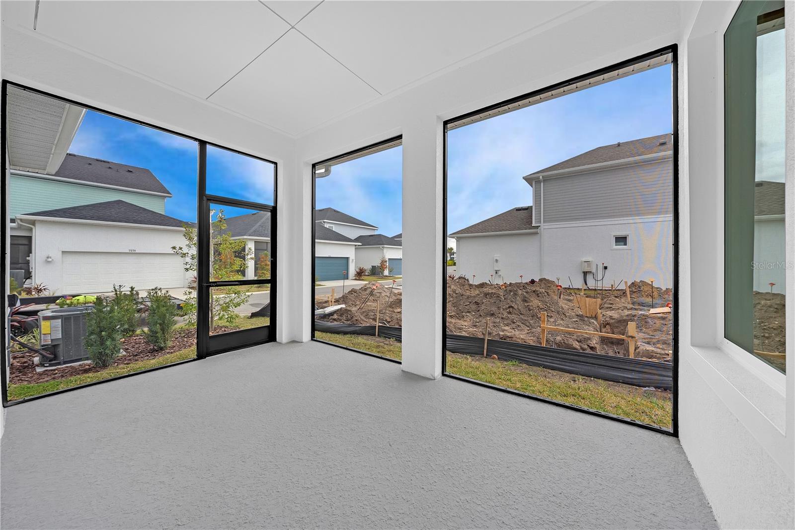 EMERALD LANDING AT WATERSIDE - Residential Lease
