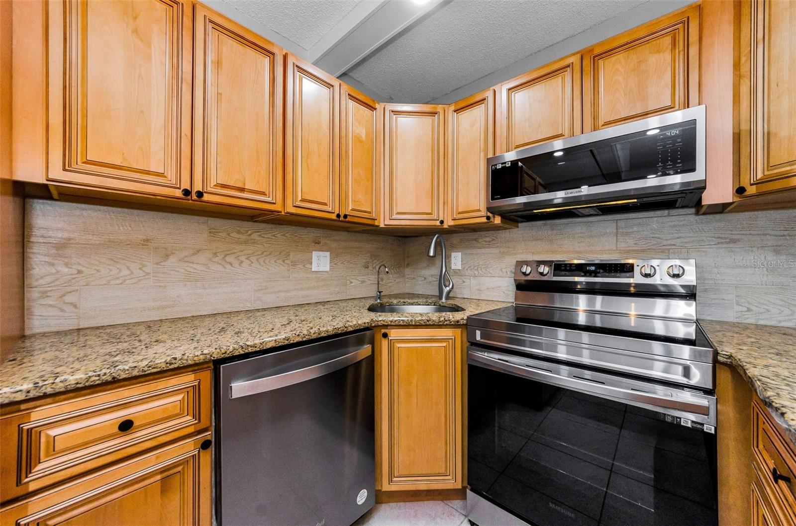 PINE RIDGE AT LAKE TARPON VILLAGE - Residential