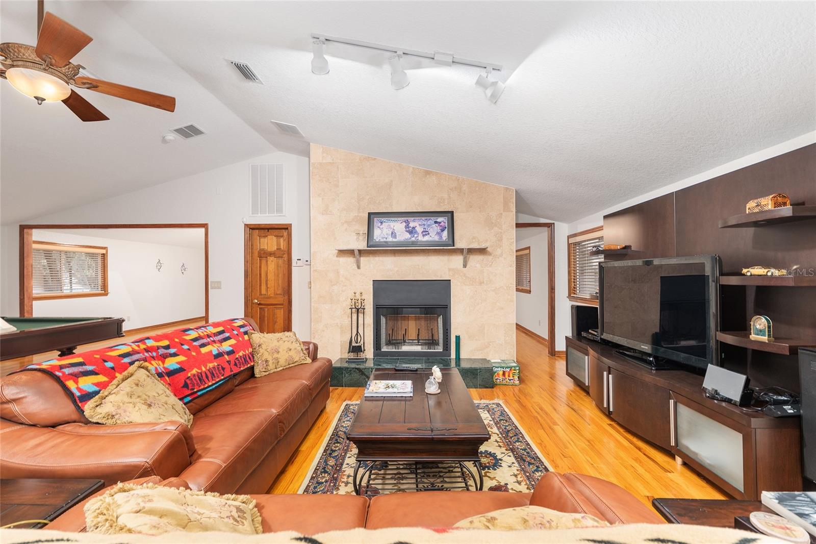 SUNSET ACRES - Residential