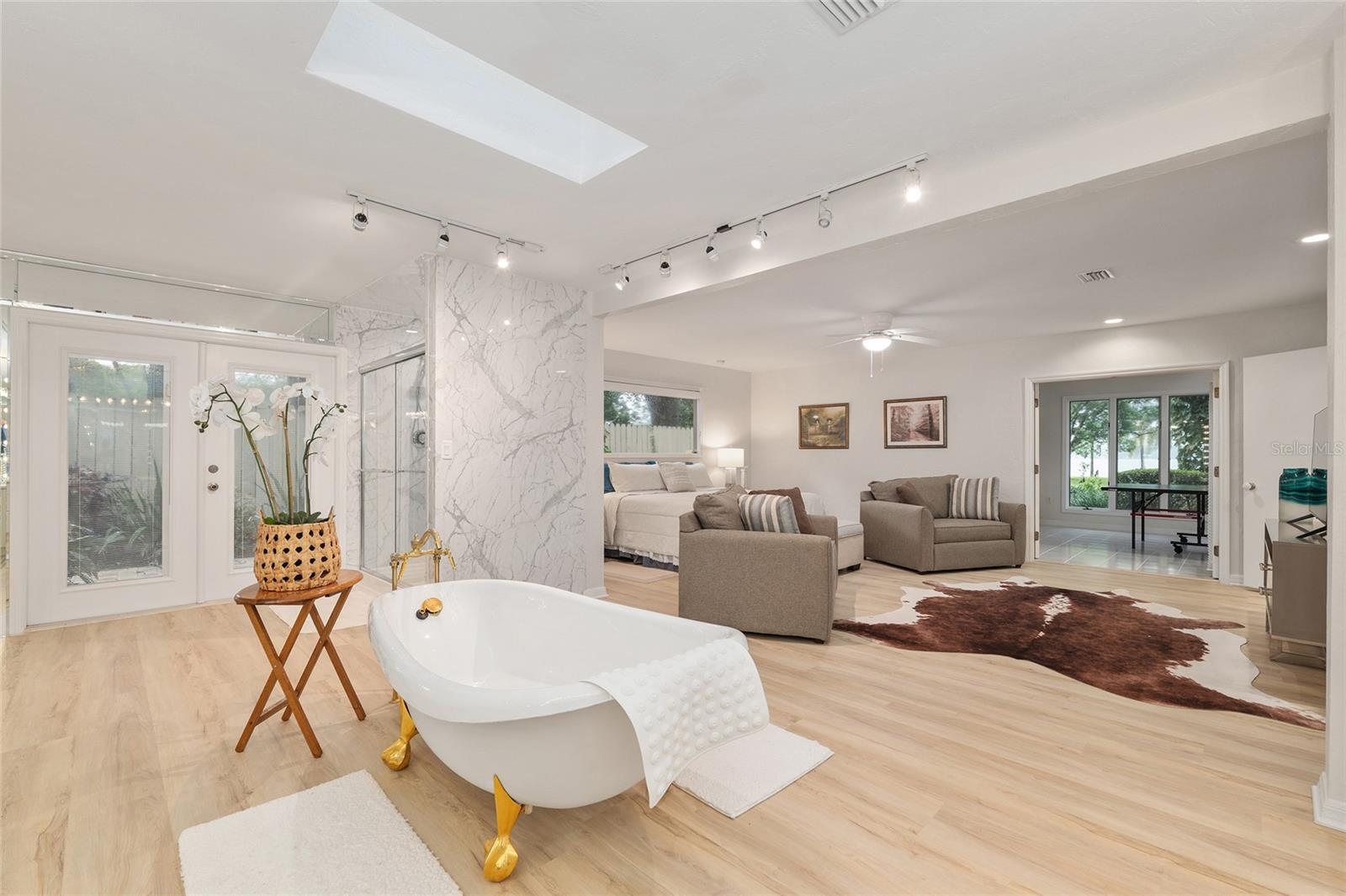 SUNSET ACRES - Residential