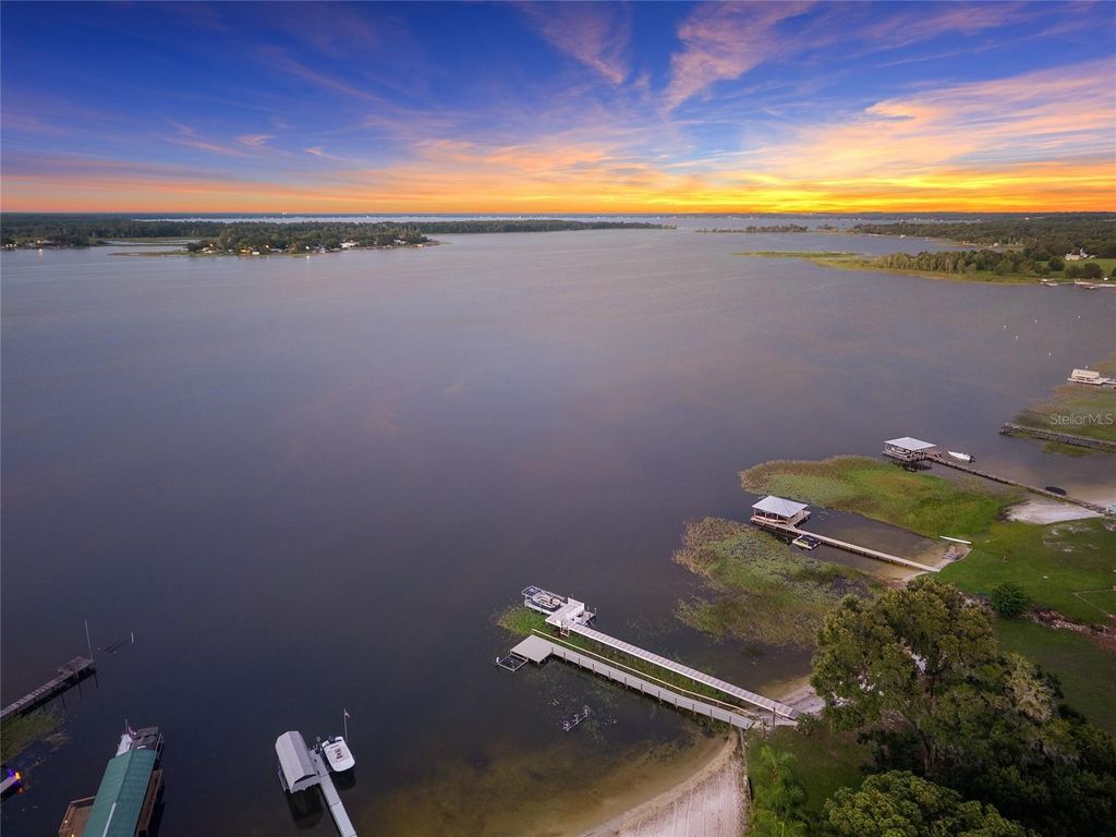 Photo of 10745 SE Sunset Harbor Road, Summerfield, FL 34491 (MLS # OM707627)