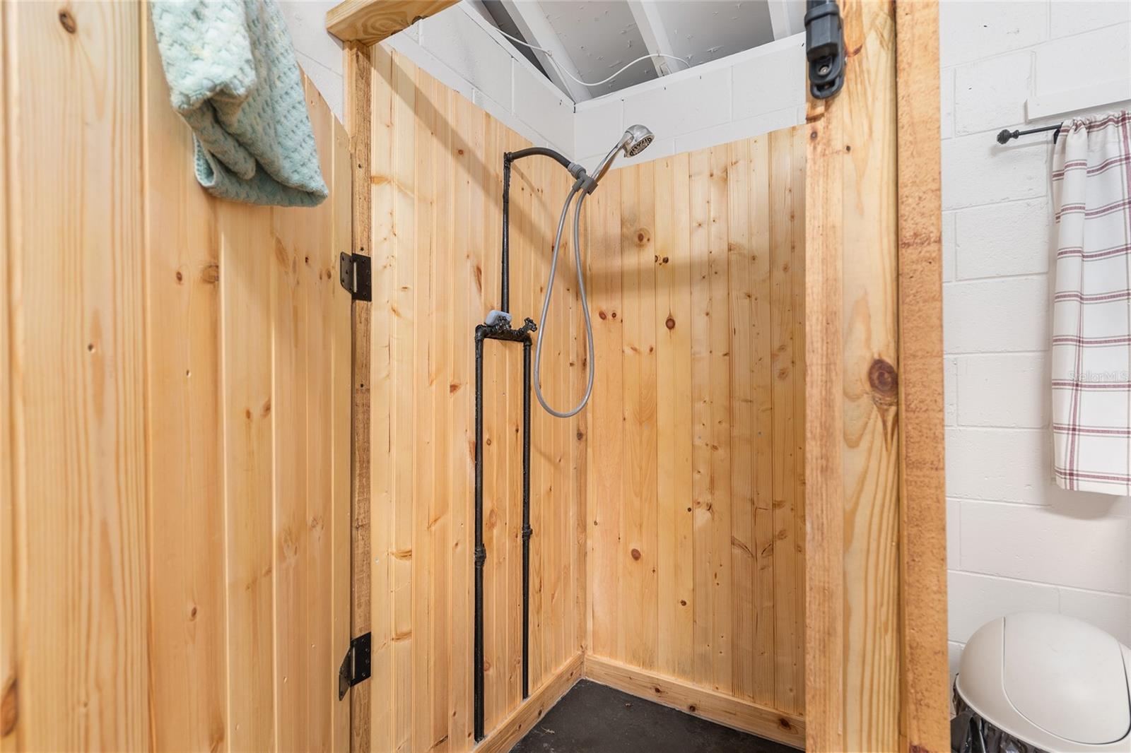 SUNSET ACRES - Residential