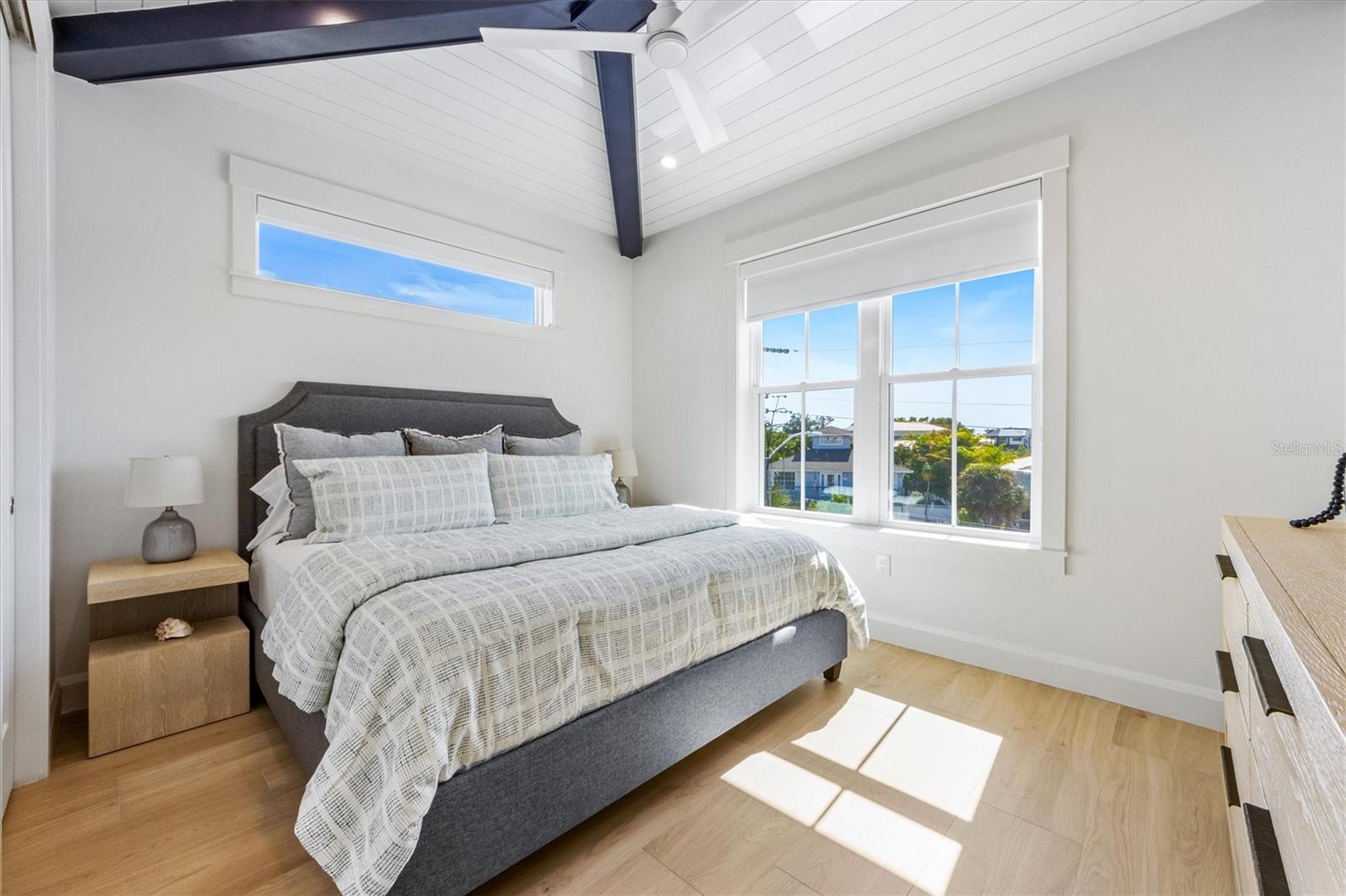 SHORE ACRES FOURTH ADD - Residential