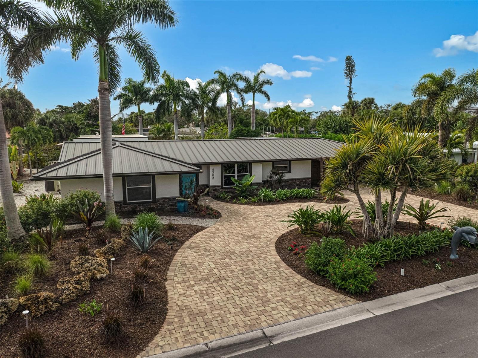 SIESTAS BAYSIDE WATERSIDE WOOD - Residential