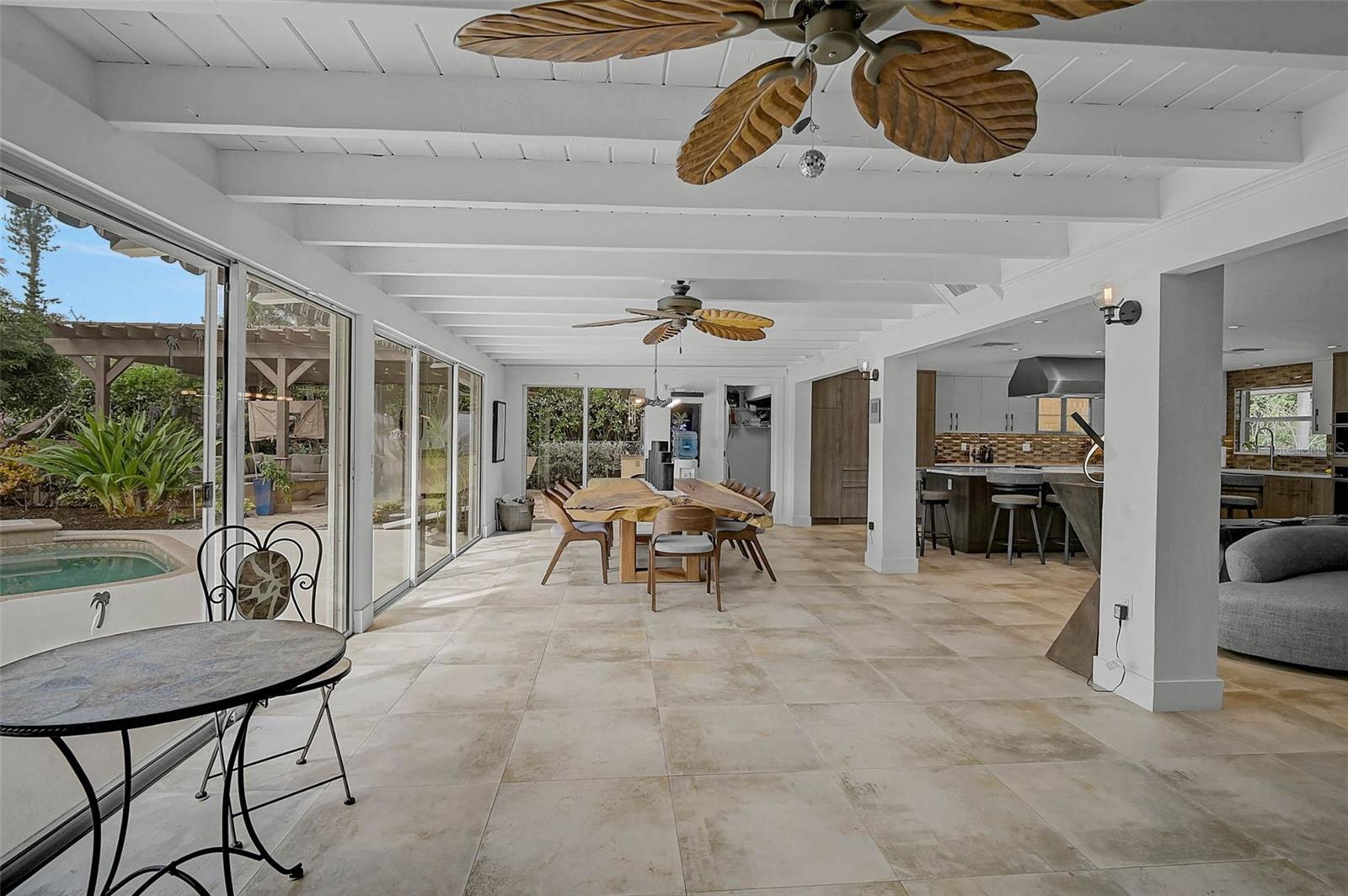 SIESTAS BAYSIDE WATERSIDE WOOD - Residential