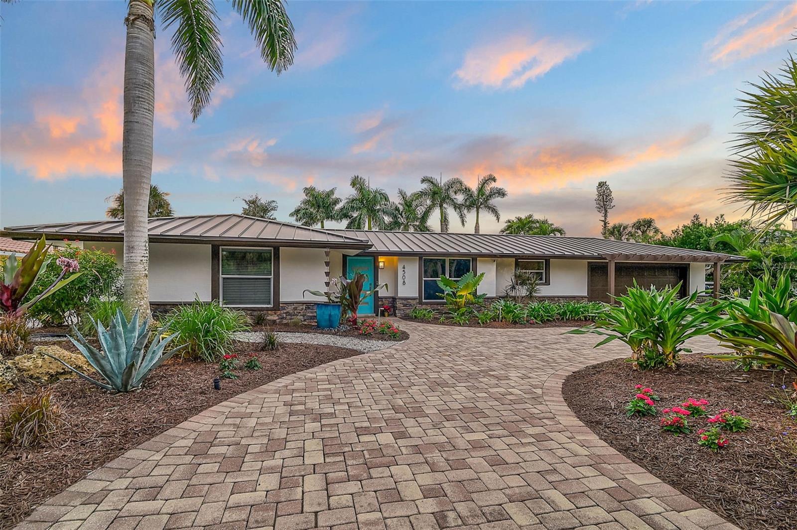 SIESTAS BAYSIDE WATERSIDE WOOD - Residential