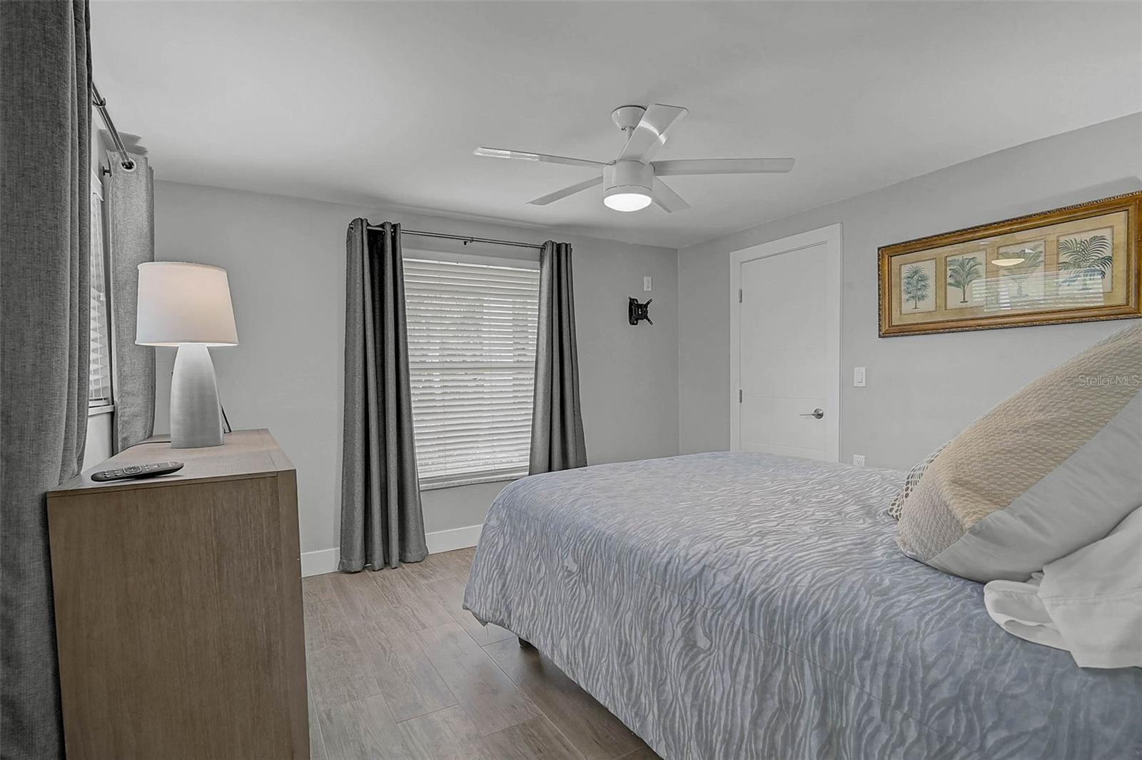 SIESTAS BAYSIDE WATERSIDE WOOD - Residential