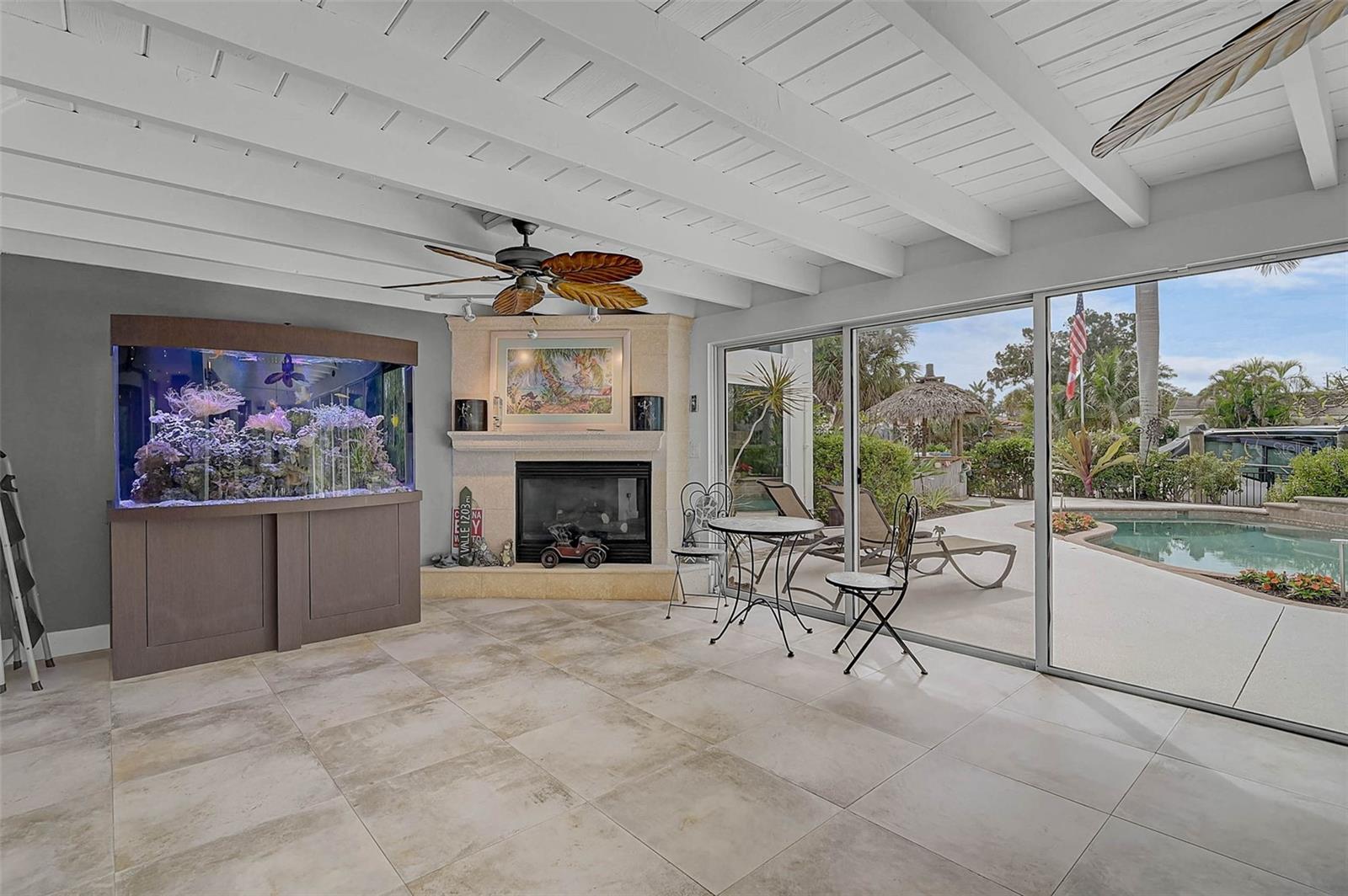 SIESTAS BAYSIDE WATERSIDE WOOD - Residential