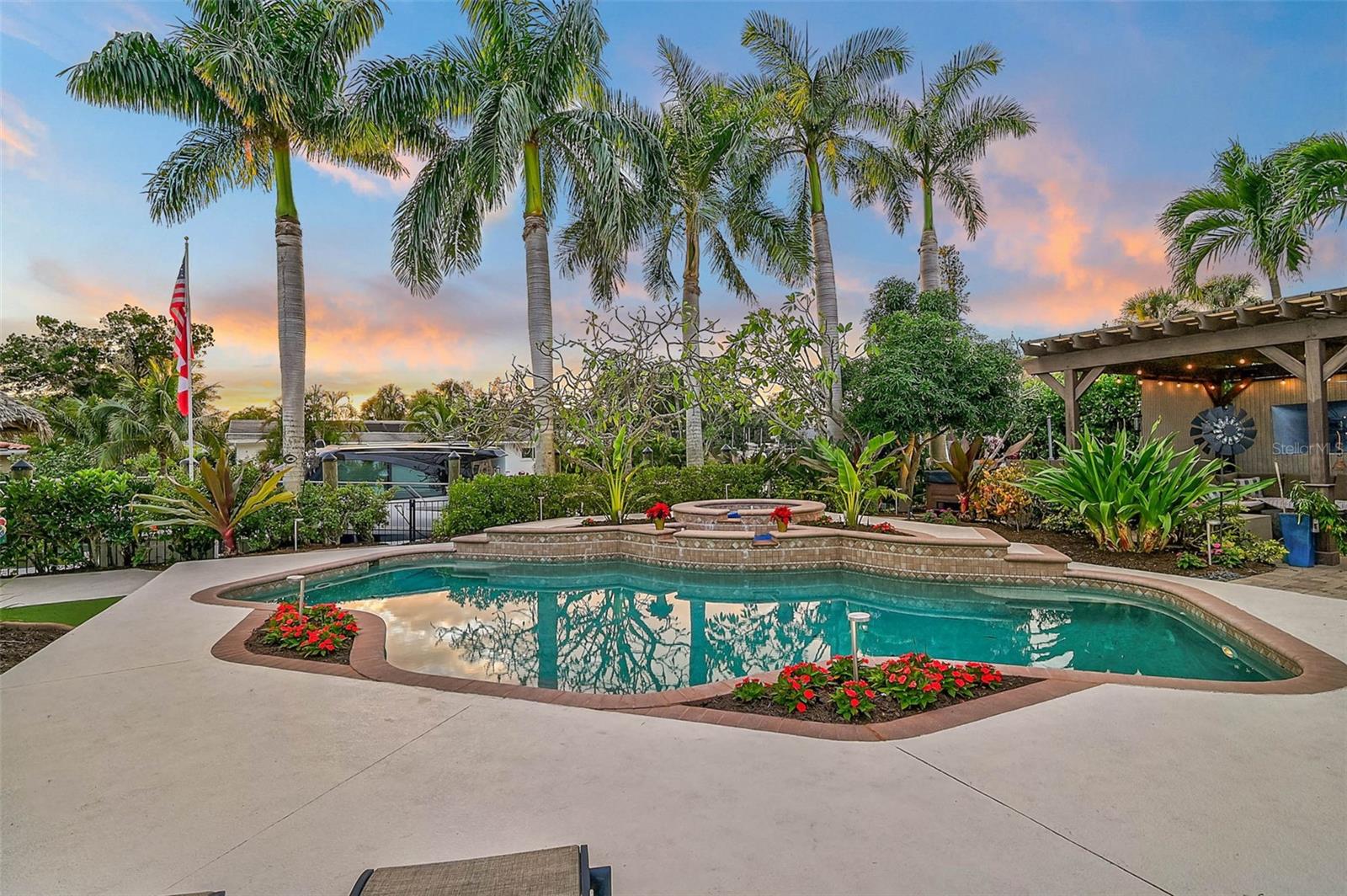 SIESTAS BAYSIDE WATERSIDE WOOD - Residential