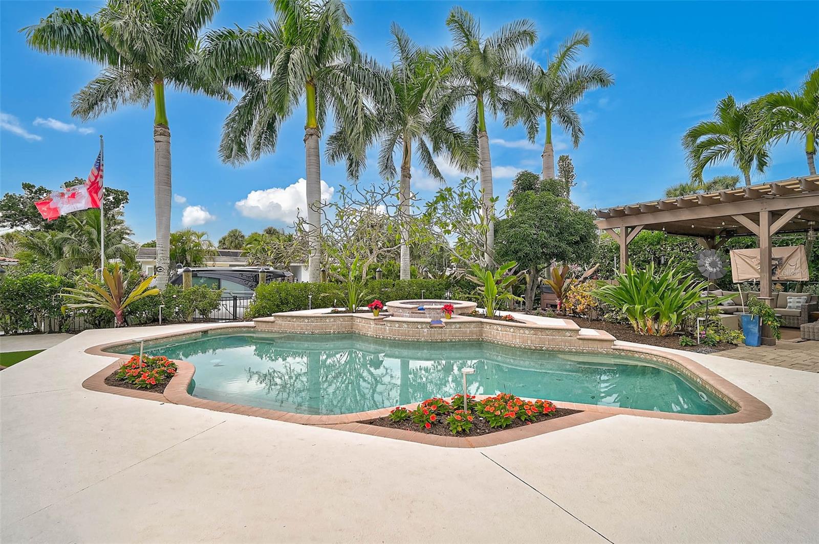 SIESTAS BAYSIDE WATERSIDE WOOD - Residential