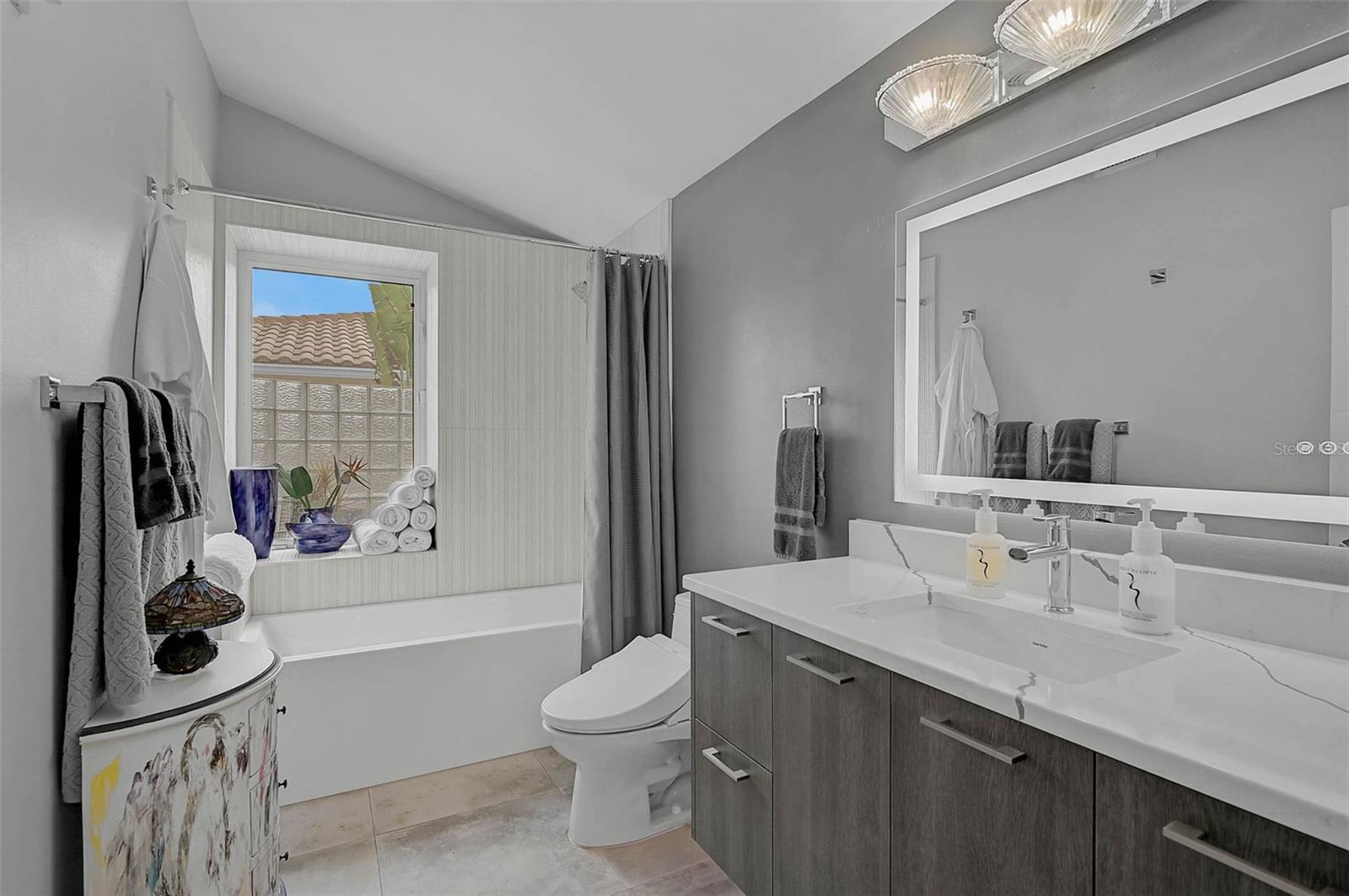 SIESTAS BAYSIDE WATERSIDE WOOD - Residential