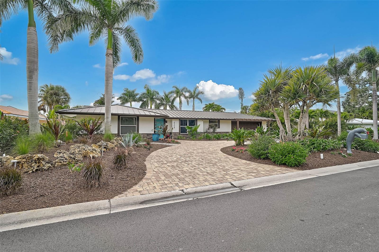 SIESTAS BAYSIDE WATERSIDE WOOD - Residential