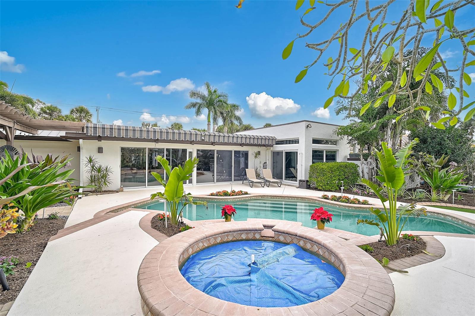 SIESTAS BAYSIDE WATERSIDE WOOD - Residential