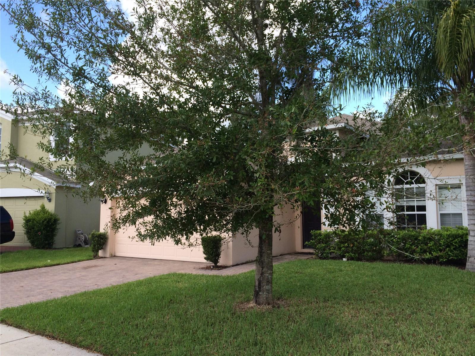 LA VINA PH 02 B - Residential Lease