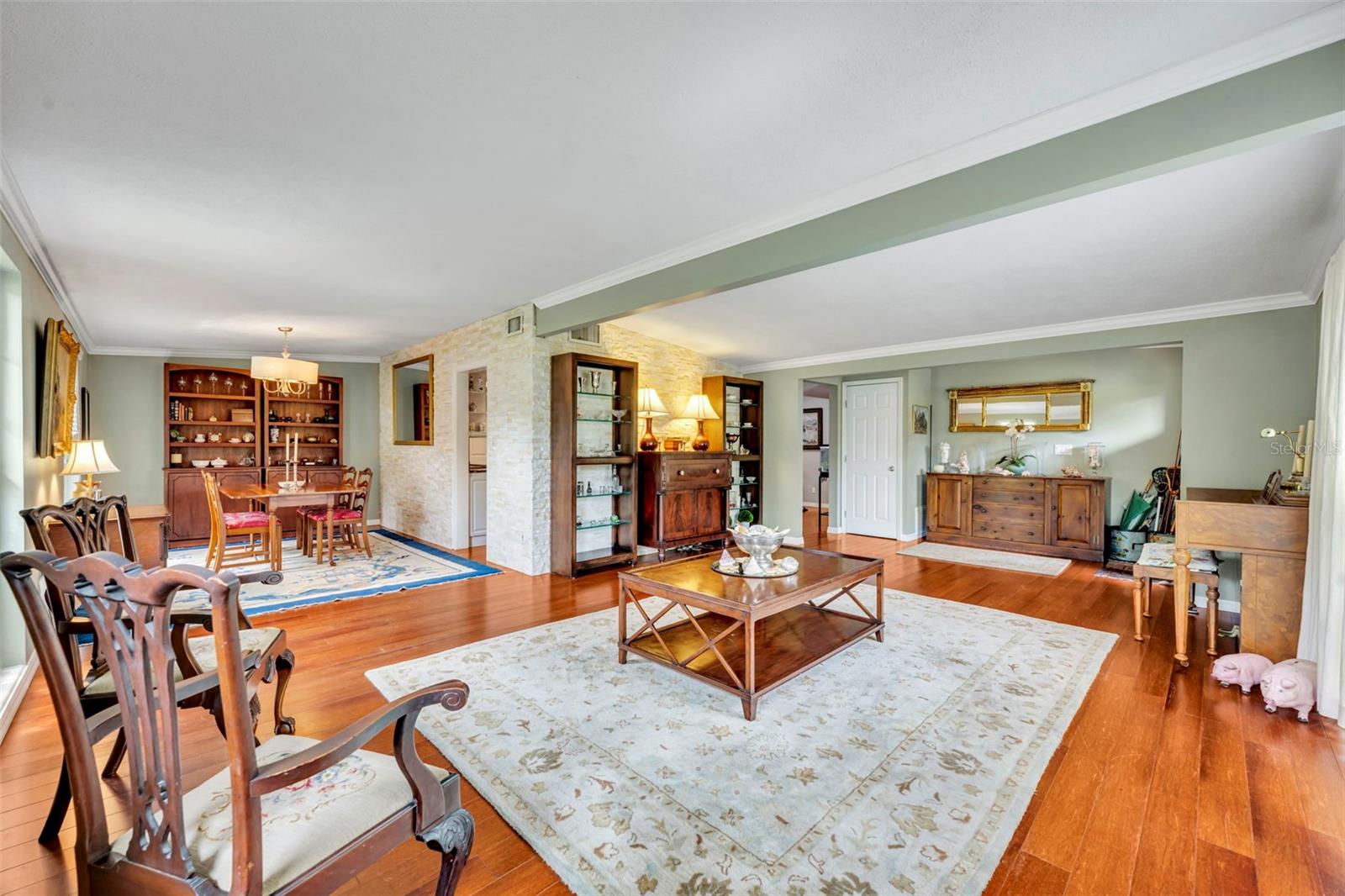 2501 MOHAWK TRAIL