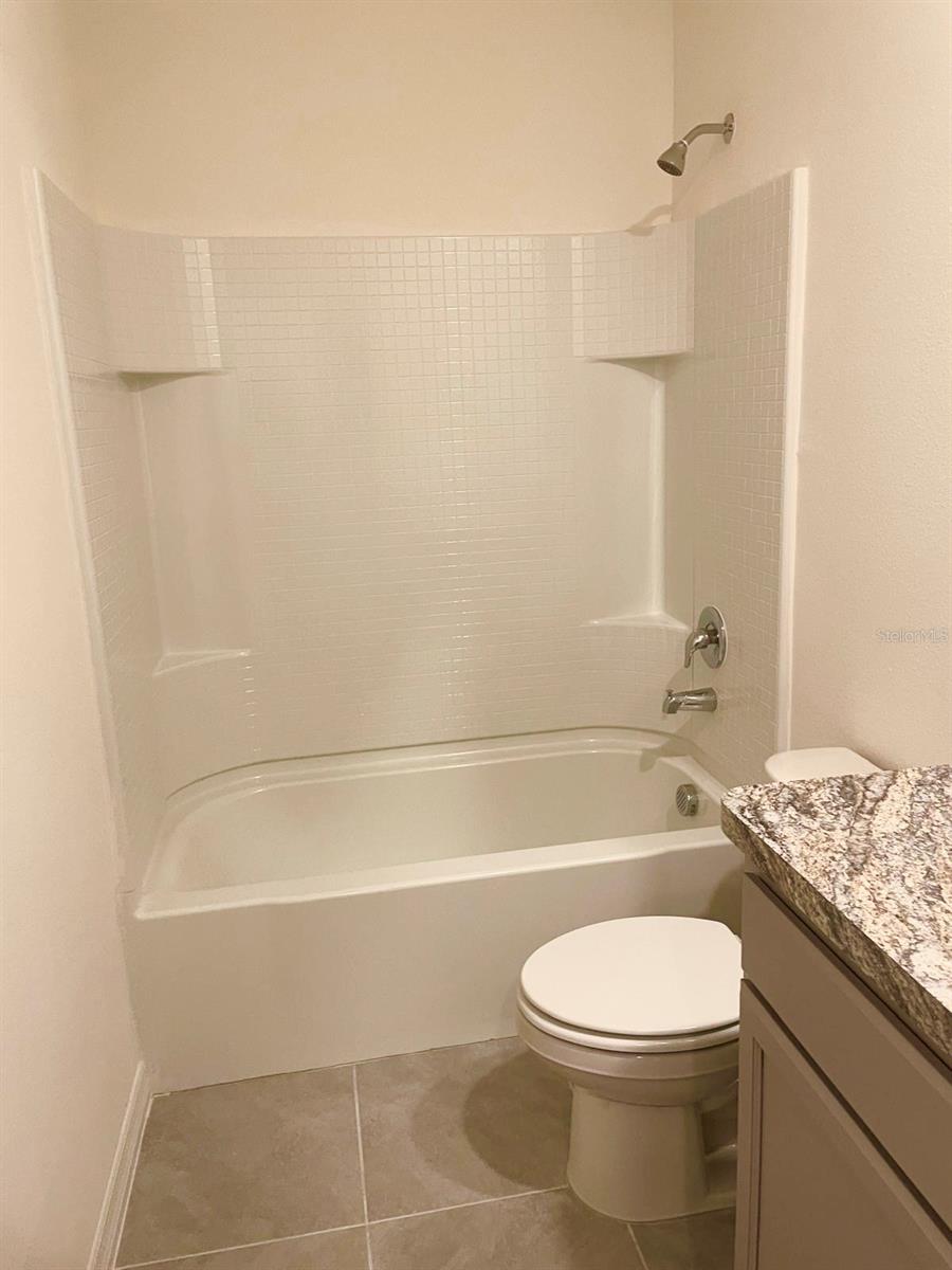 VENEZIA TOWNHOUSES - Residential Lease