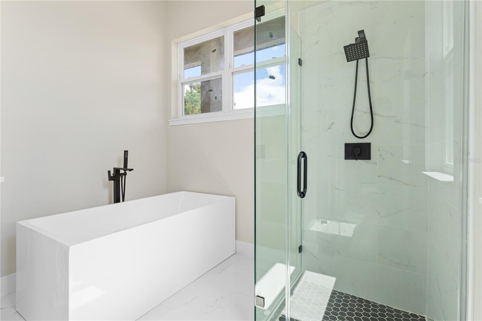 HAINES LAKE ESTATES - Residential Lease