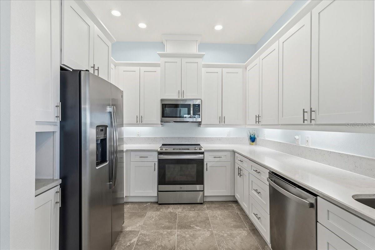 PALMA SOLA BAY CLUB PH 18B - Residential