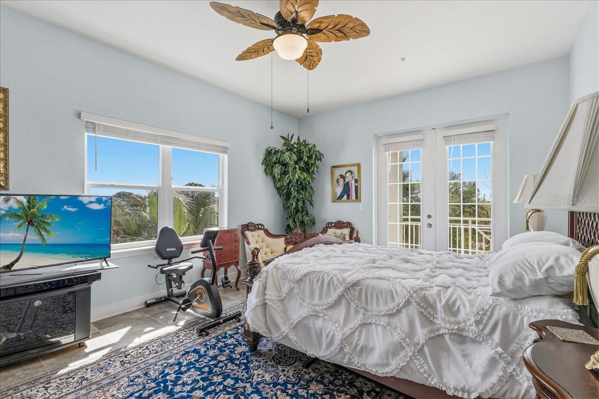 PALMA SOLA BAY CLUB PH 18B - Residential