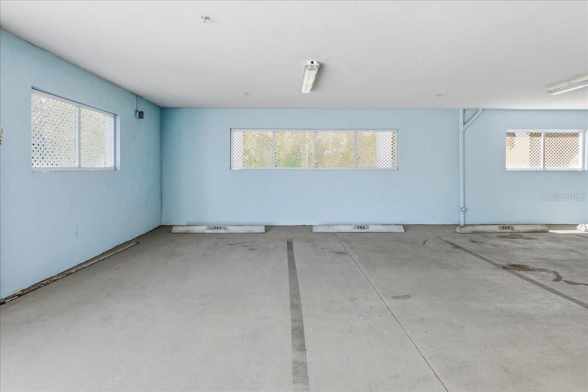 PALMA SOLA BAY CLUB PH 18B - Residential