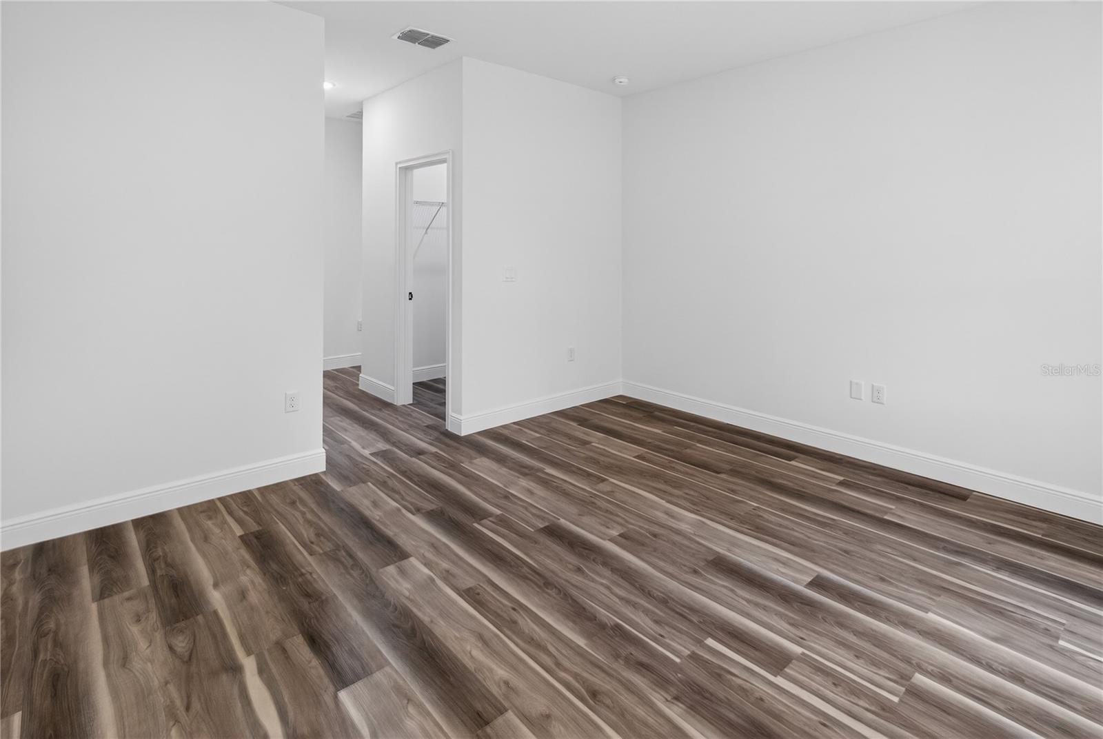 CITRUS SPGS UNIT 04 - Residential Lease