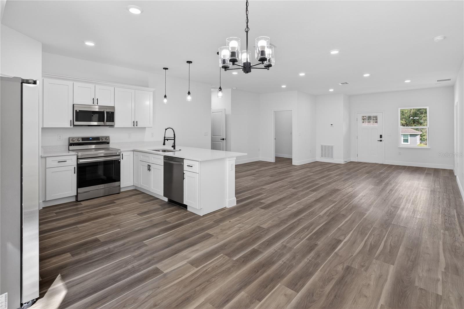 CITRUS SPGS UNIT 04 - Residential Lease