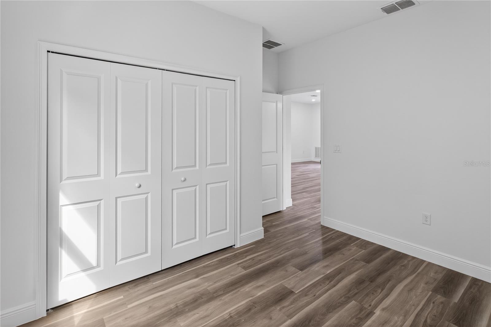 CITRUS SPGS UNIT 04 - Residential Lease