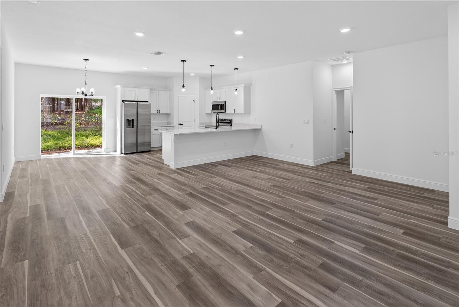 CITRUS SPGS UNIT 04 - Residential Lease