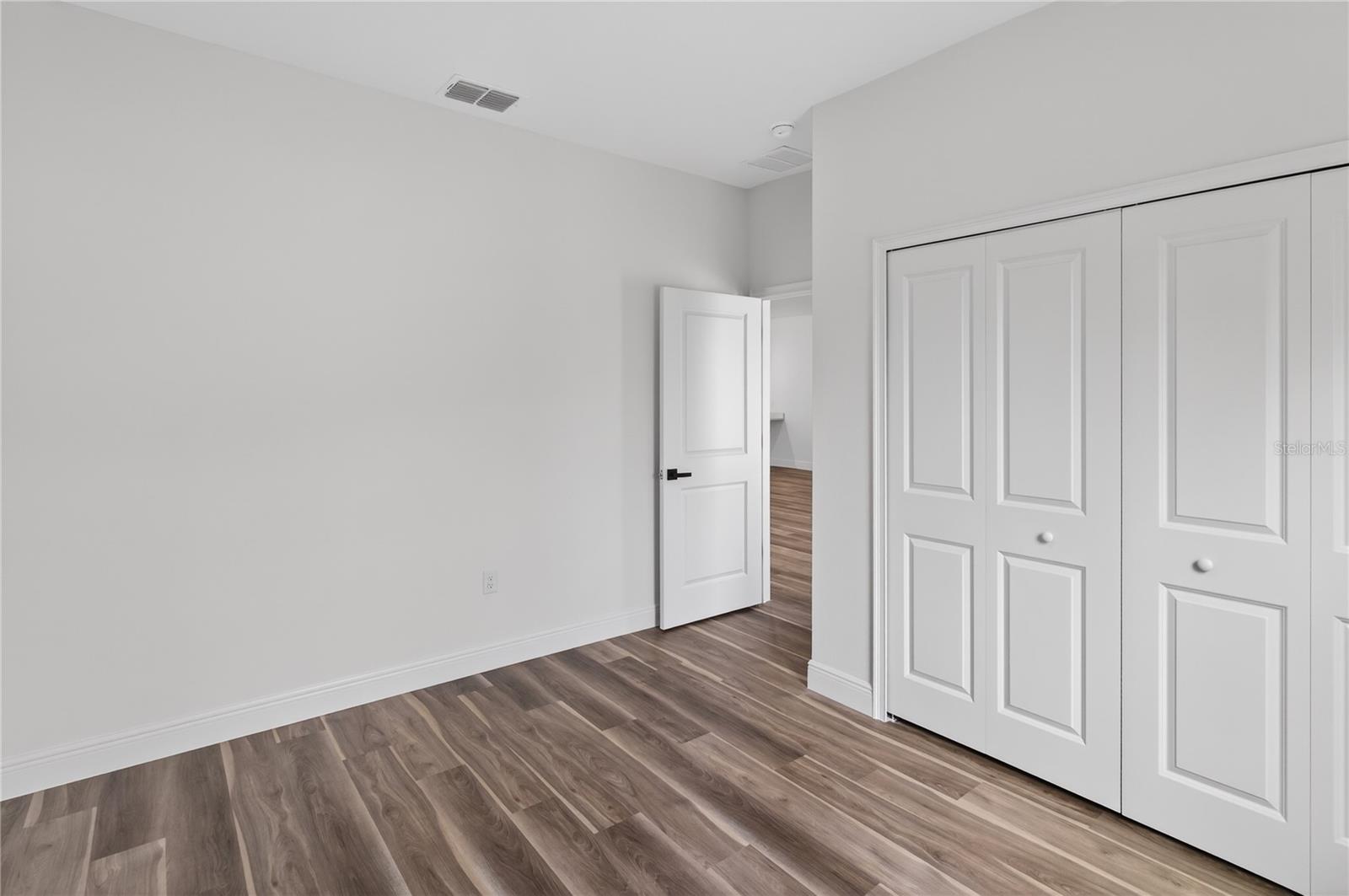 CITRUS SPGS UNIT 04 - Residential Lease