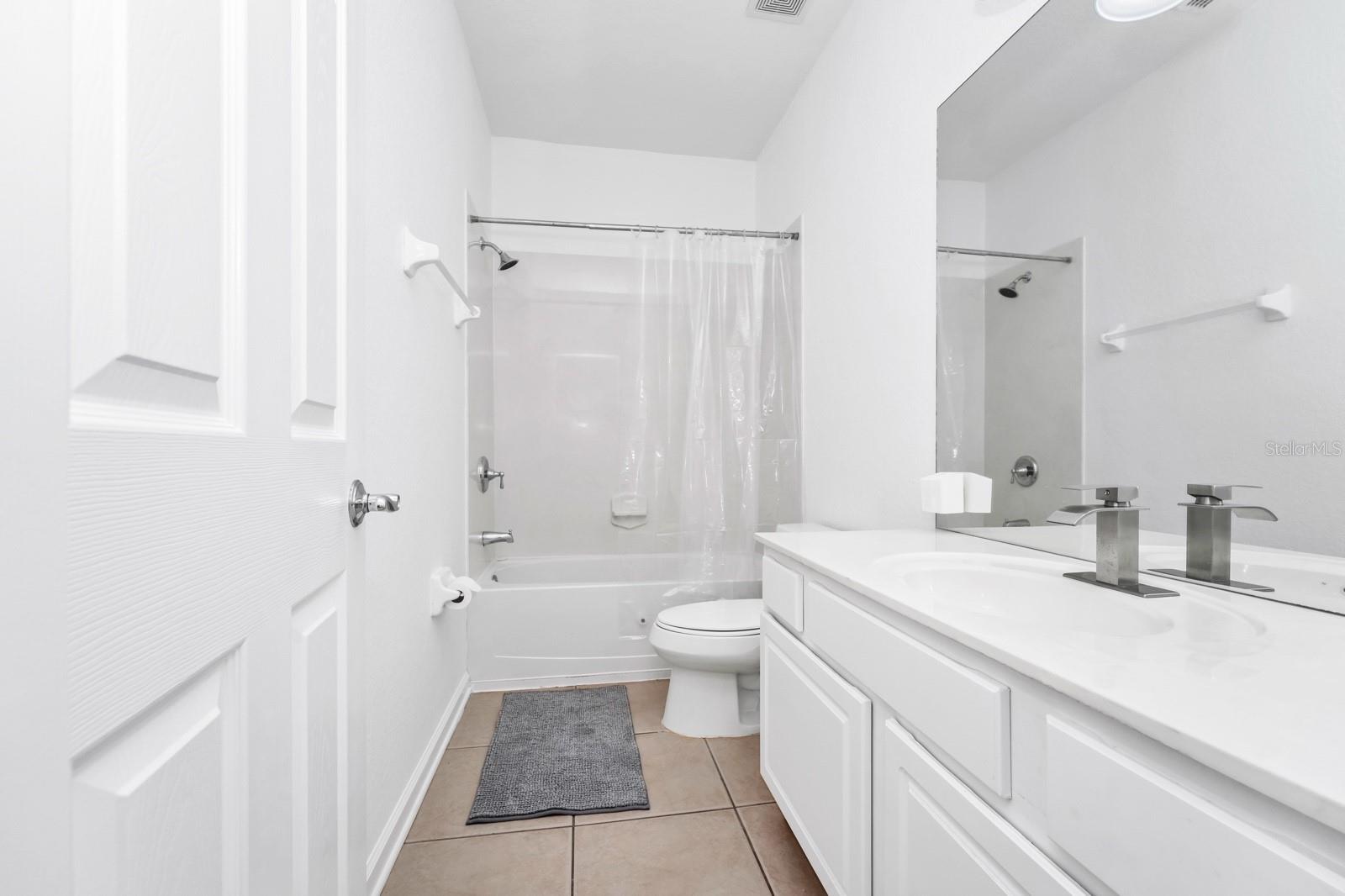 BAYSHORE/VISTA CAY PH 25 - Residential Lease