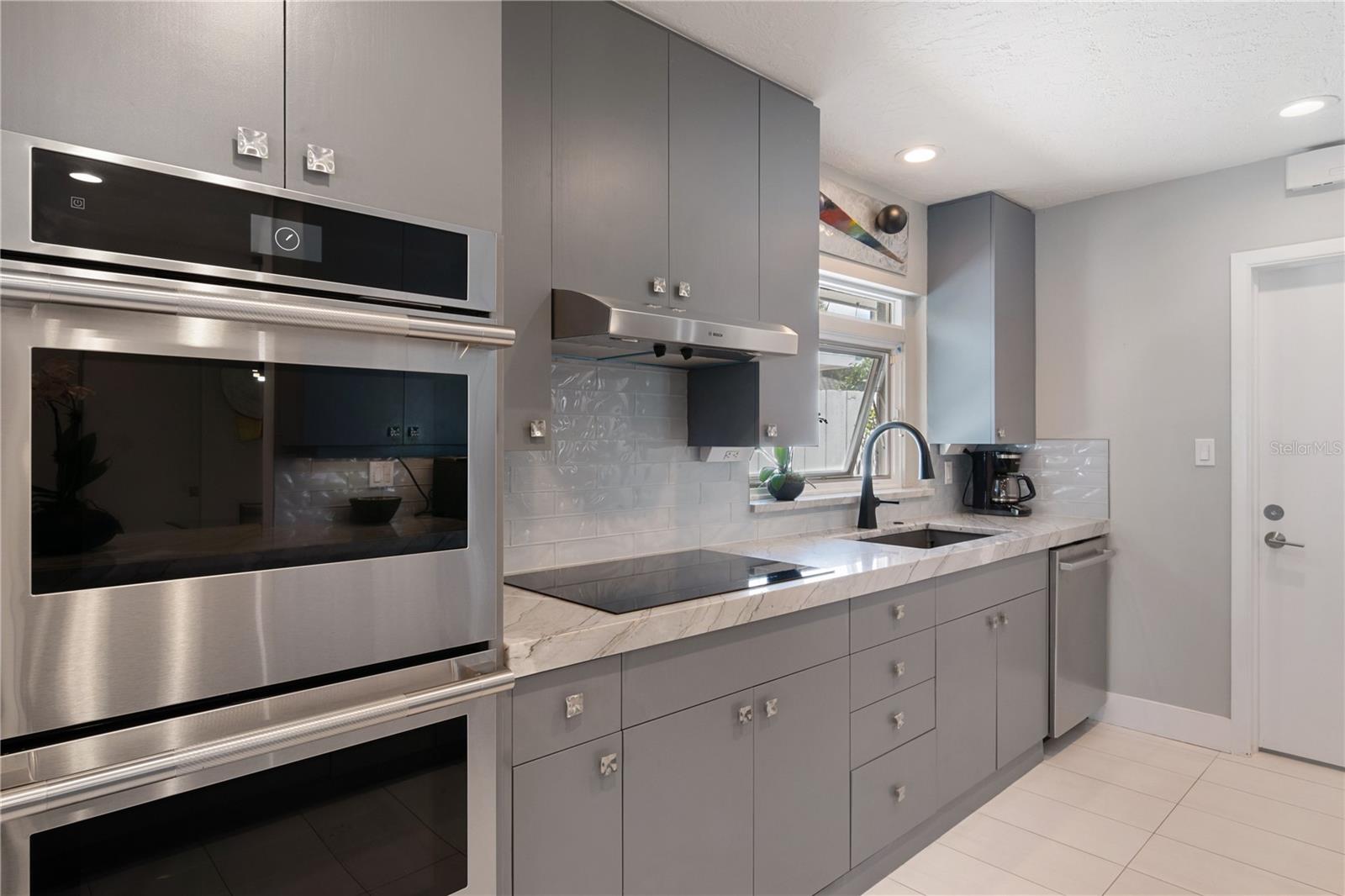 SAINT ARMANDS DIV JOHN RINGLING ESTATES - Residential