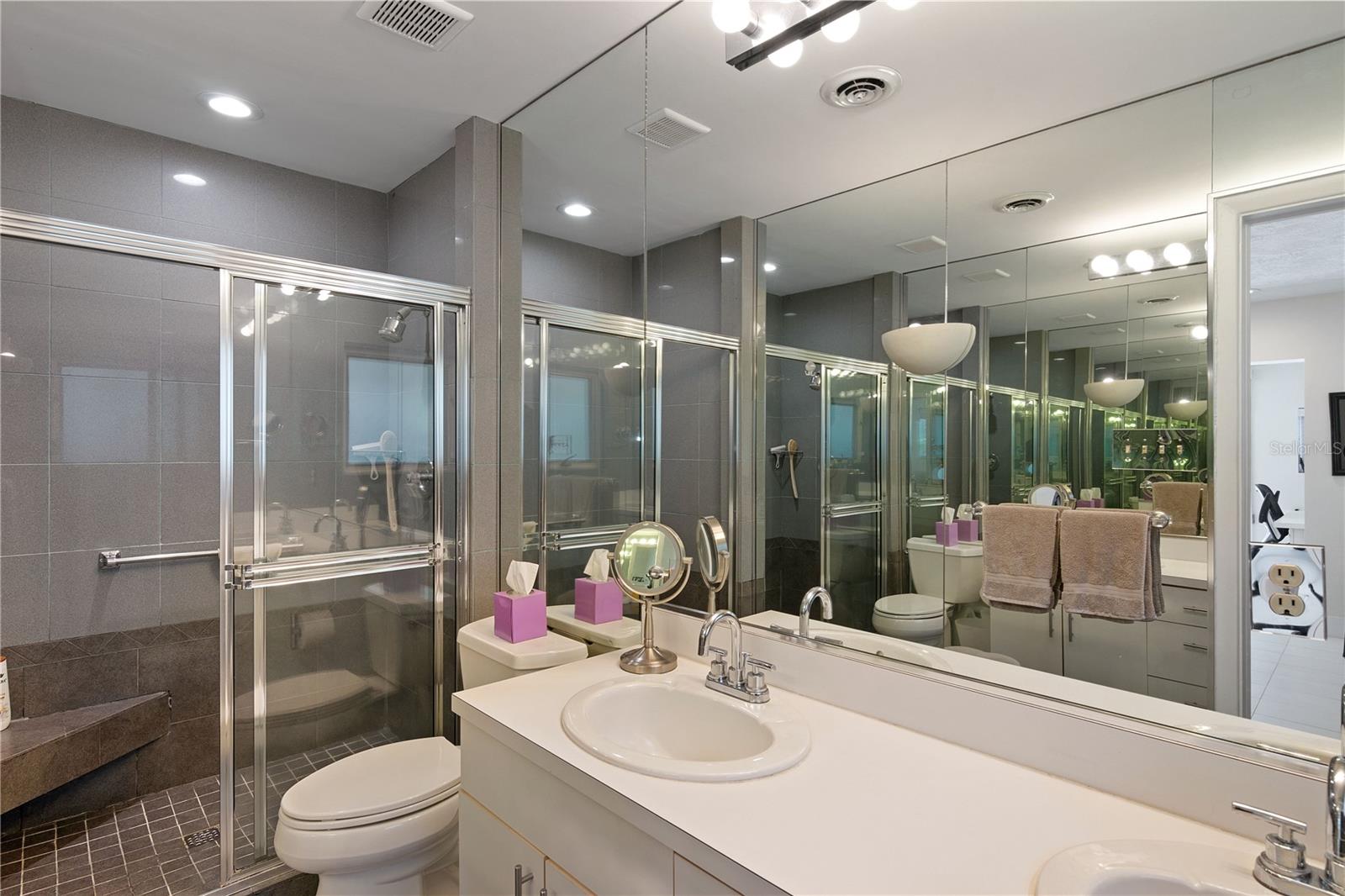 SAINT ARMANDS DIV JOHN RINGLING ESTATES - Residential