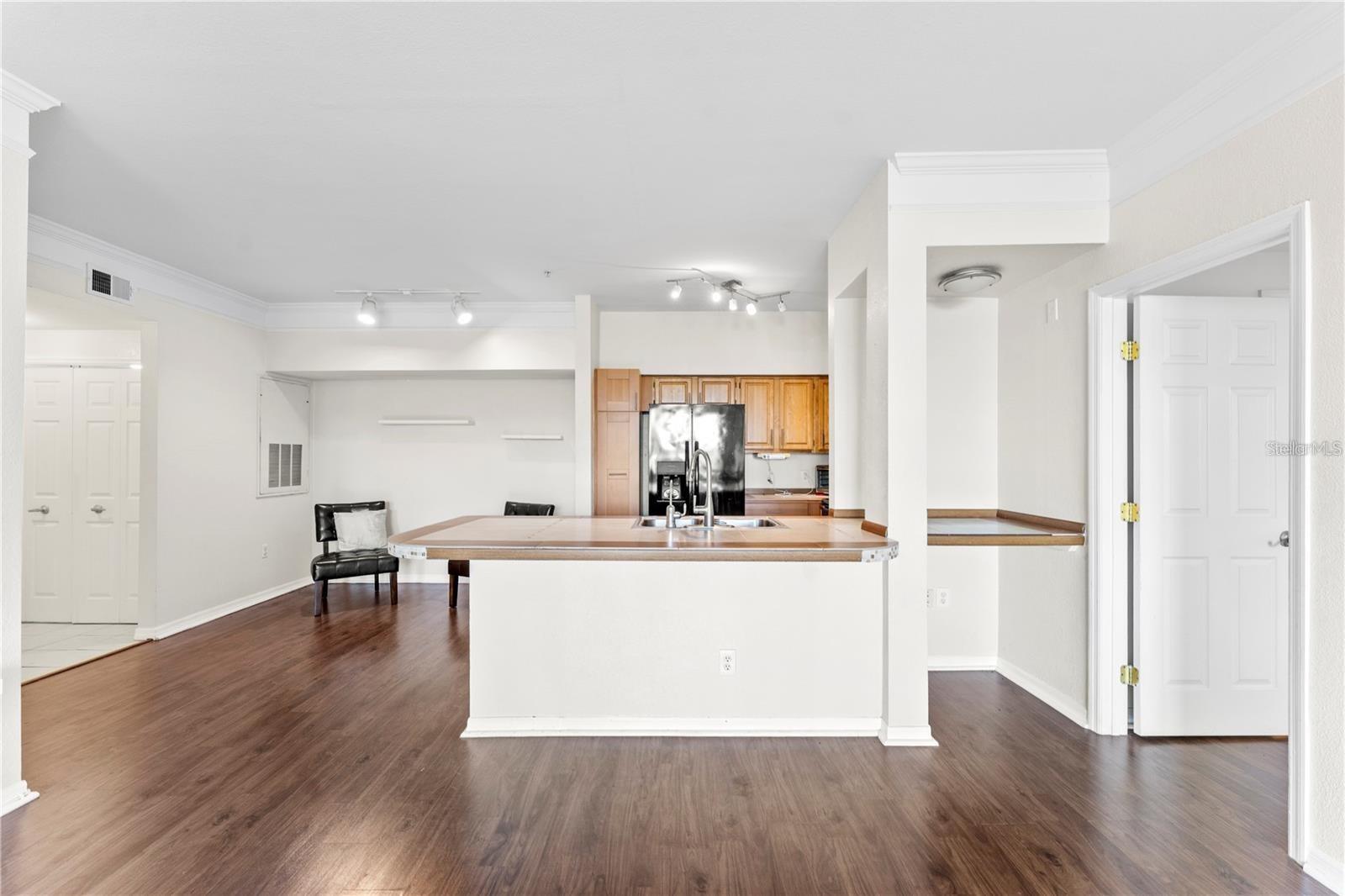 HAMPTONS/METROWEST - Residential Lease