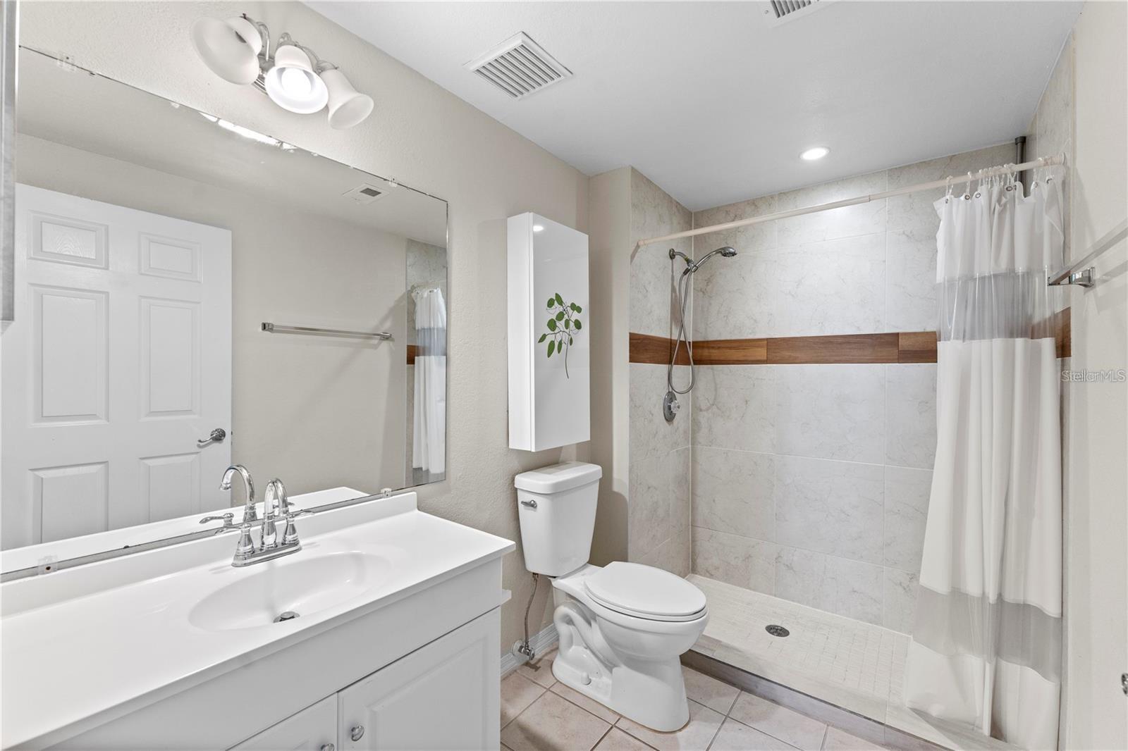 HAMPTONS/METROWEST - Residential Lease