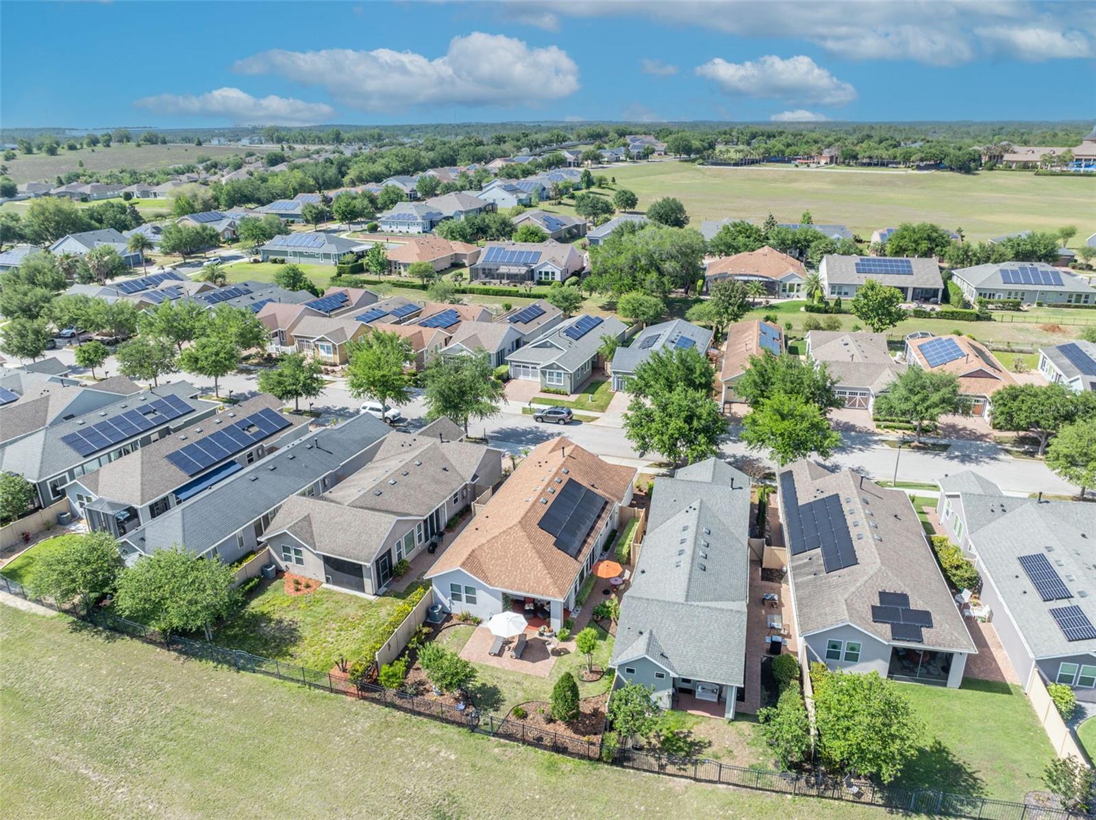 CASCADES OF GROVELAND - Residential