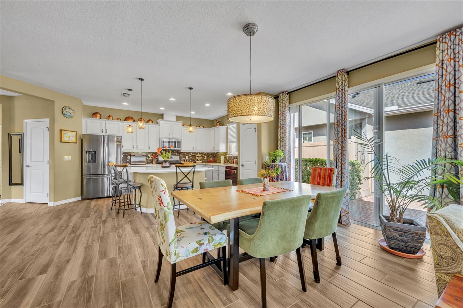 CASCADES OF GROVELAND - Residential