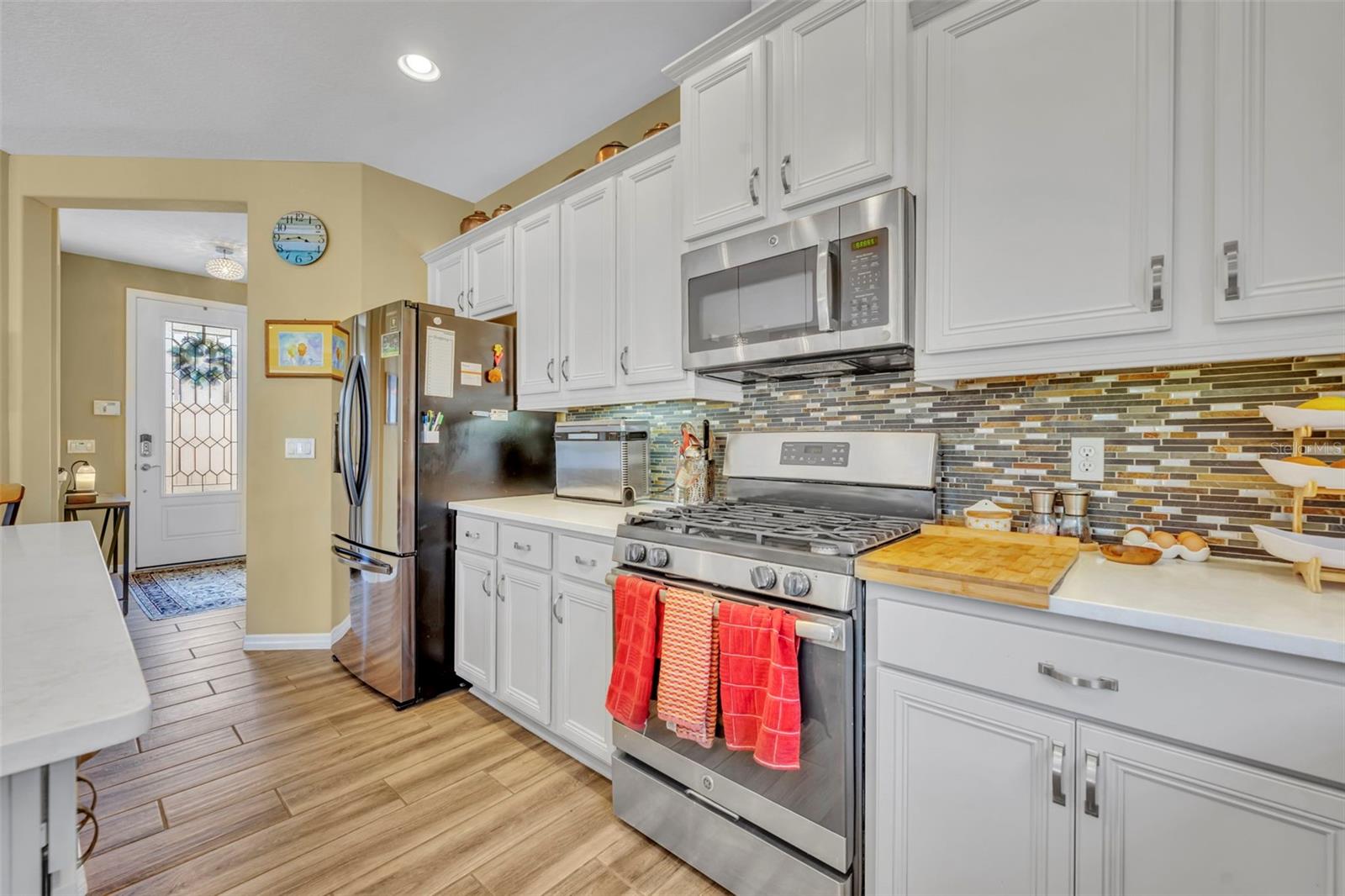 CASCADES OF GROVELAND - Residential