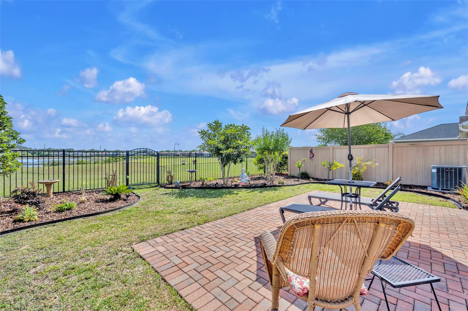 CASCADES OF GROVELAND - Residential