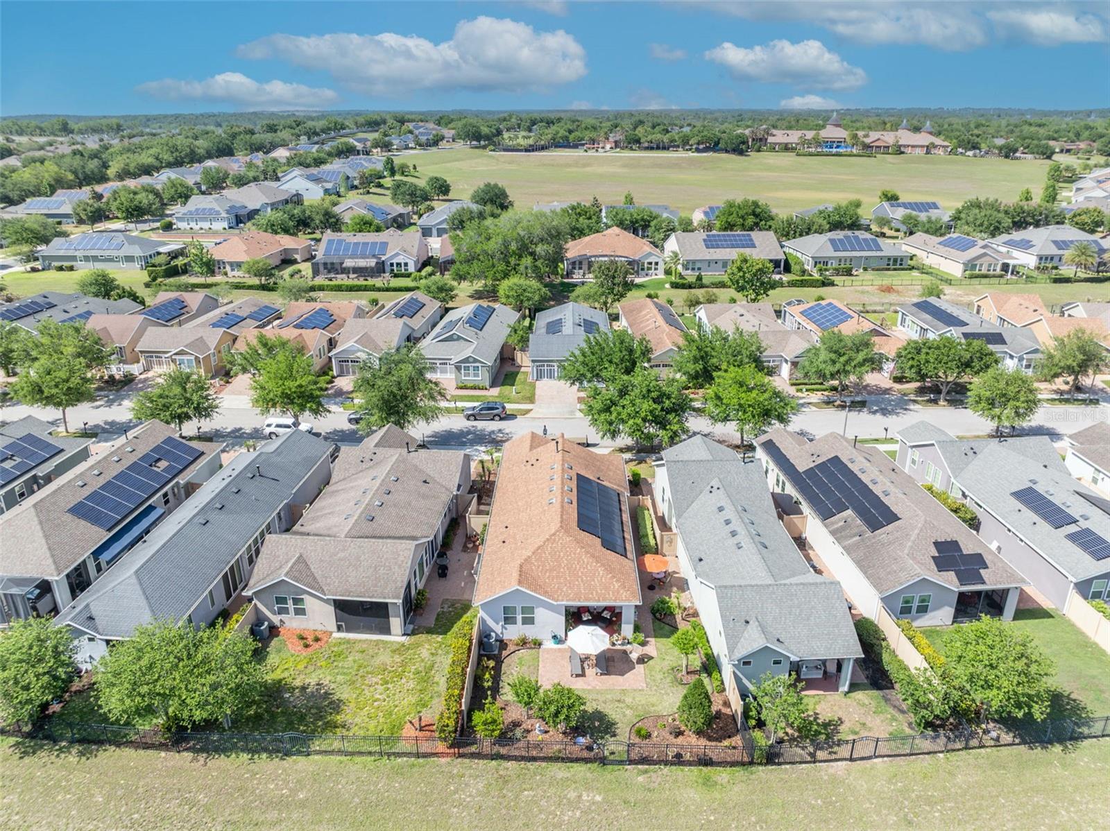 CASCADES OF GROVELAND - Residential