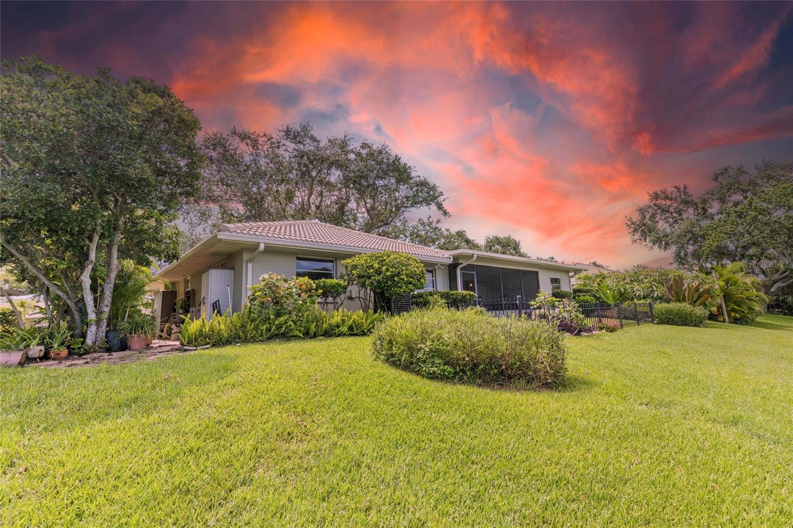 8515 MACOMA DRIVE NE