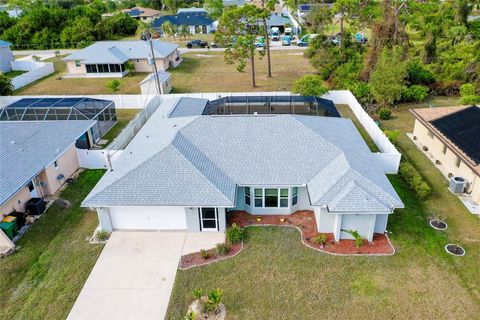 A home in PORT CHARLOTTE