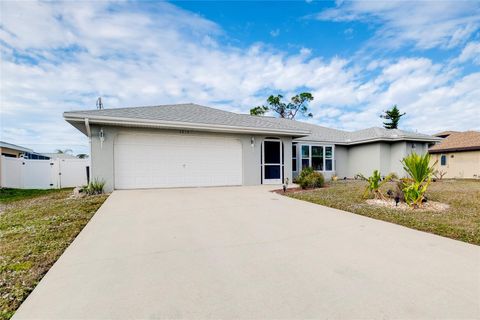 A home in PORT CHARLOTTE